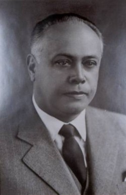 LAERTES DE MACEDO MUNHOZ