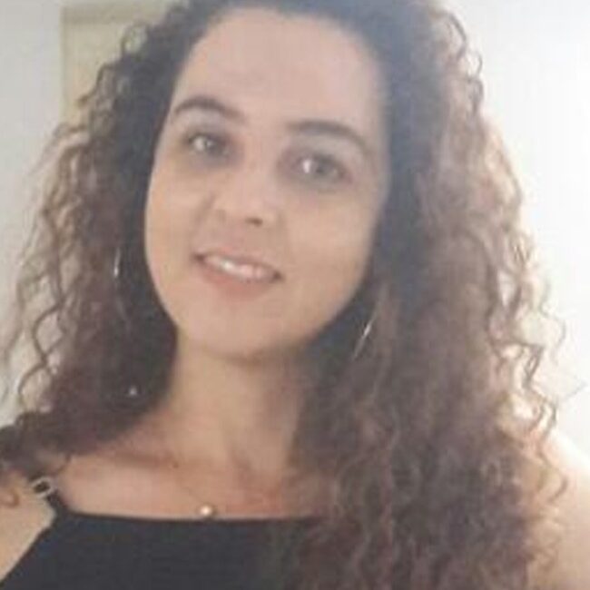 RAQUEL HELISA RIBEIRO MOURA